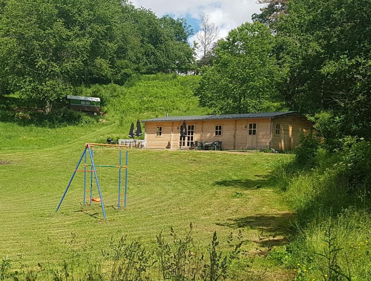 Vila Ferme De La Luciole Champs-Sur-Tarentaine-Marchal Exteriér fotografie
